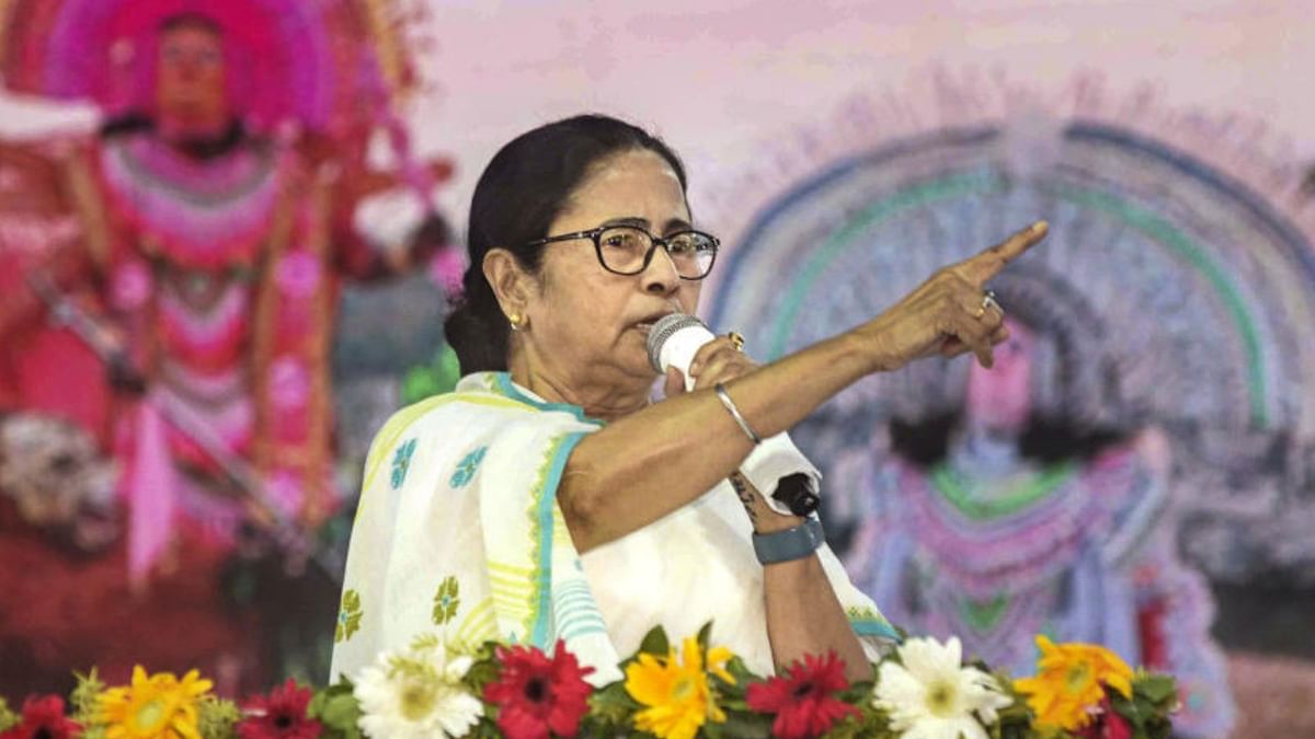 Why was no central team sent to UP to probe death of mother-daughter during eviction drive, asks Mamata