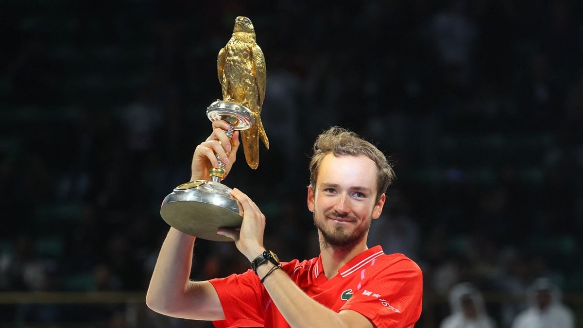 Daniil Medvedev beats Andy Murray to win Qatar Open