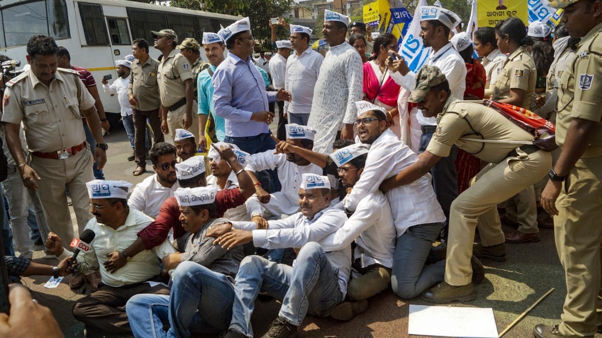 AAP leaders term Sisodia's arrest 'dirty politics', demand ex-LG Anil Baijal also be probed