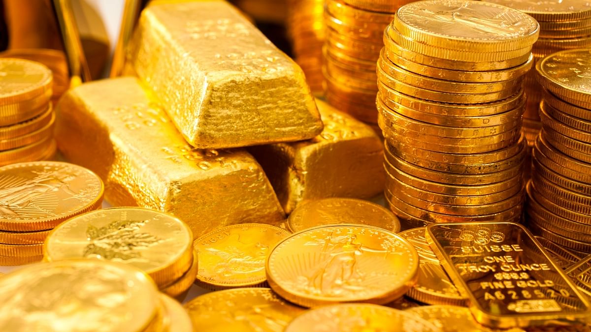 Things to keep in mind while investing in FDs, gold