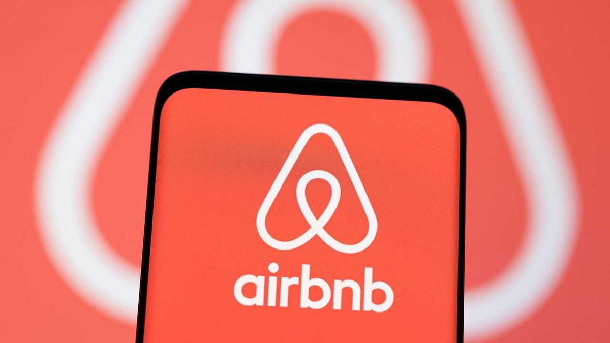Online hospitality major Airbnb lays off 30% of recruiting staff