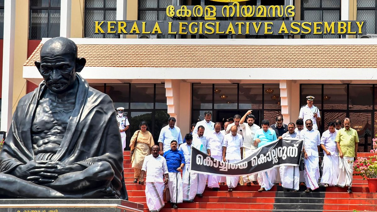 Chaos in Kerala Assembly: Scuffle between Opposition MLAs, security staff
