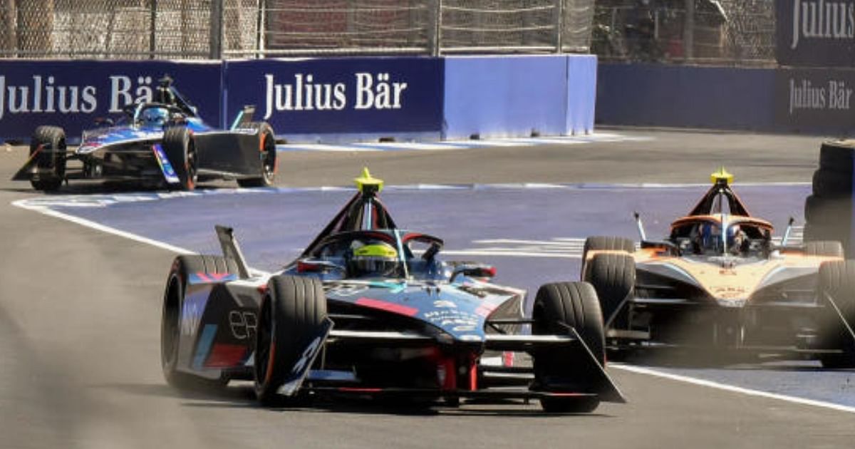 Formula 1 Inaugural Indian Grand Prix Trophy – Interesting facts! –   – Indian Business of Tech, Mobile & Startups