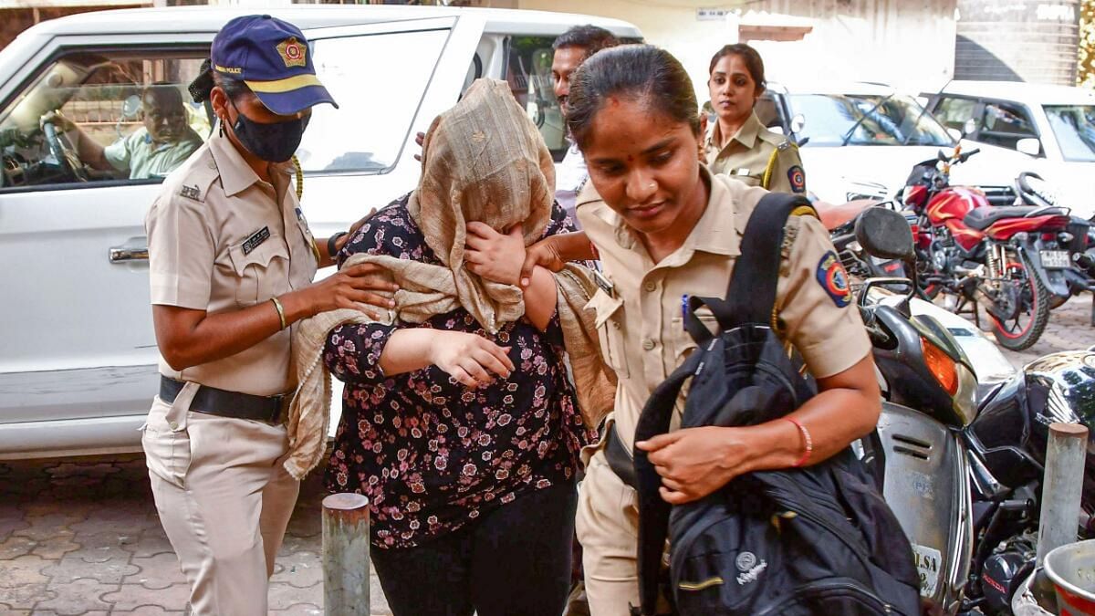 Amruta Fadnavis bribe FIR: Police collect Aniksha Jaisinghani’s voice and handwriting samples
