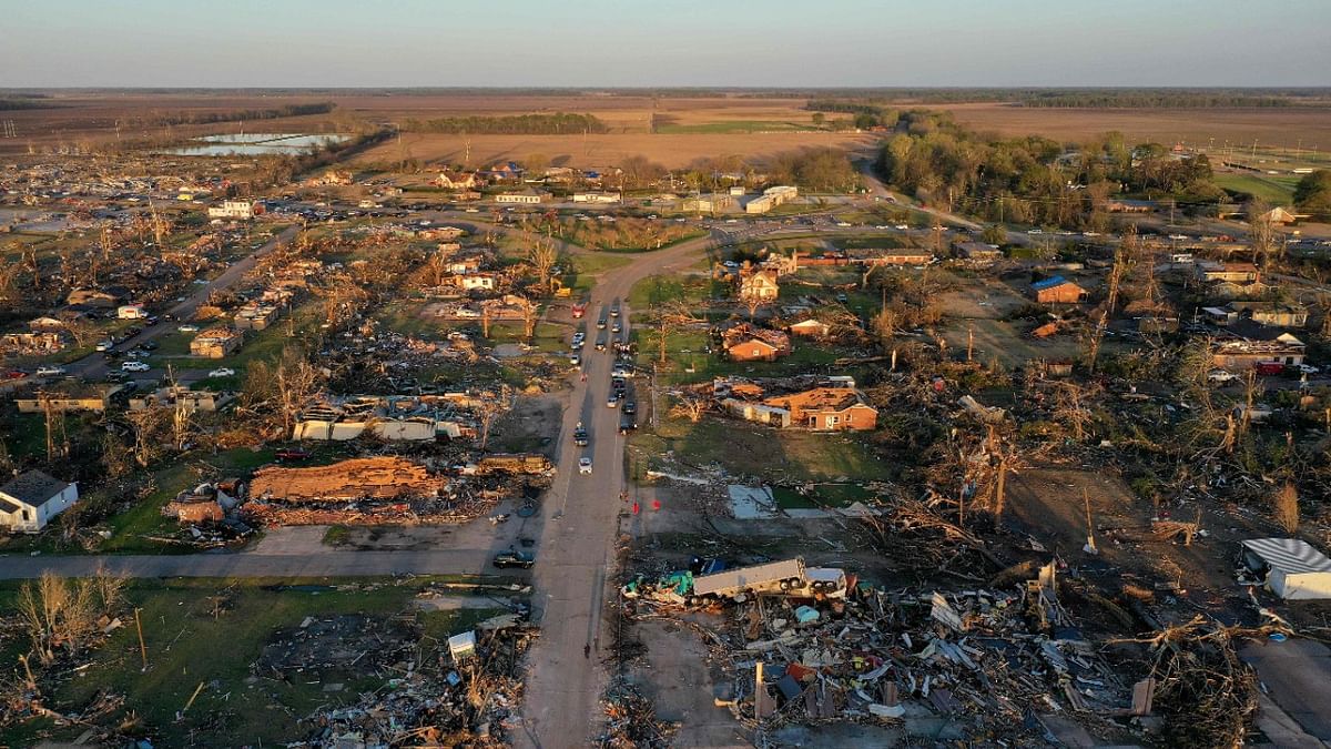 26 dead as tornado rips through Mississippi, Alabama in US