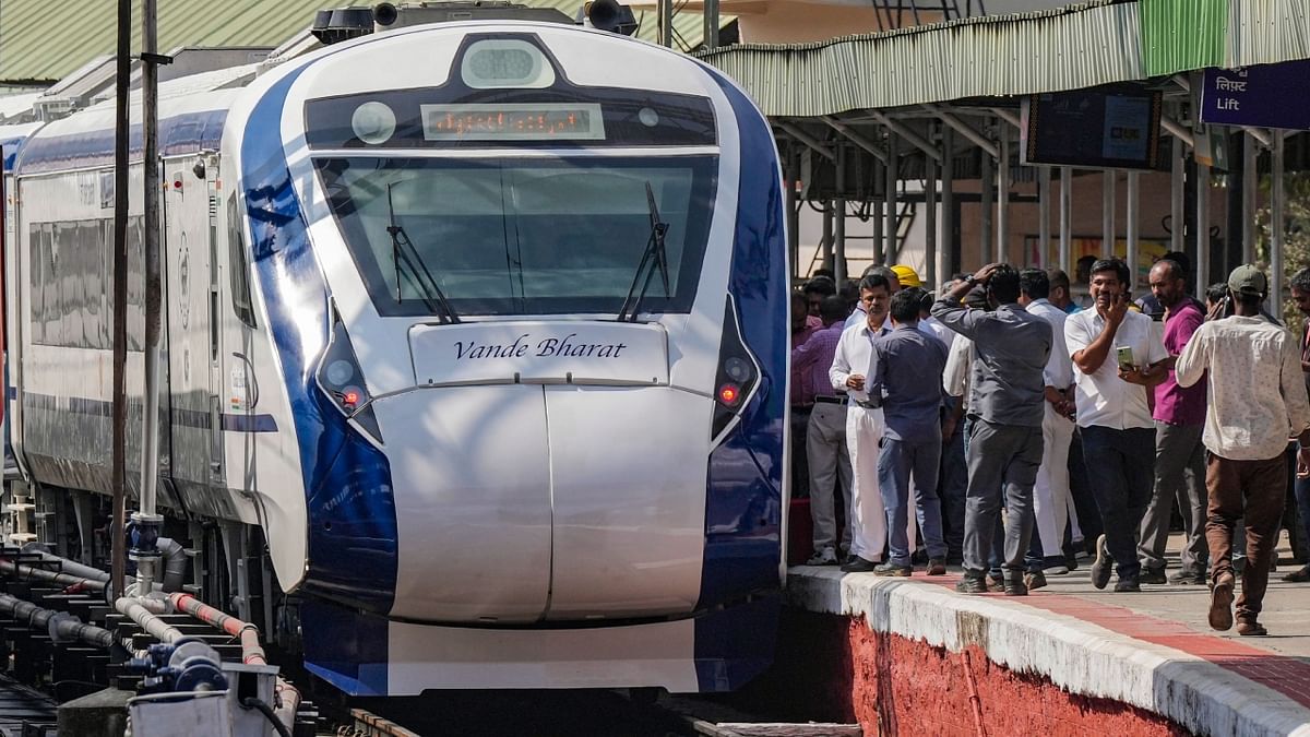 Maharashtra Vande Bharat trains cross milestone of 1 lakh passengers in 32 days