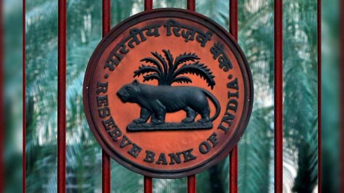 RBI imposes penalty on Mahindra & Mahindra Financial Services, Indian Bank