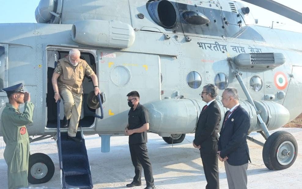 PM Modi visits Bandipur Tiger Reserve, goes on 'safari'