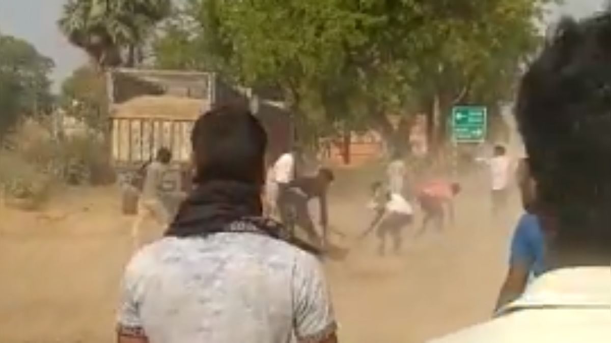 Bihar govt officials including 1 woman come under attack by sand mining goons; 44 held