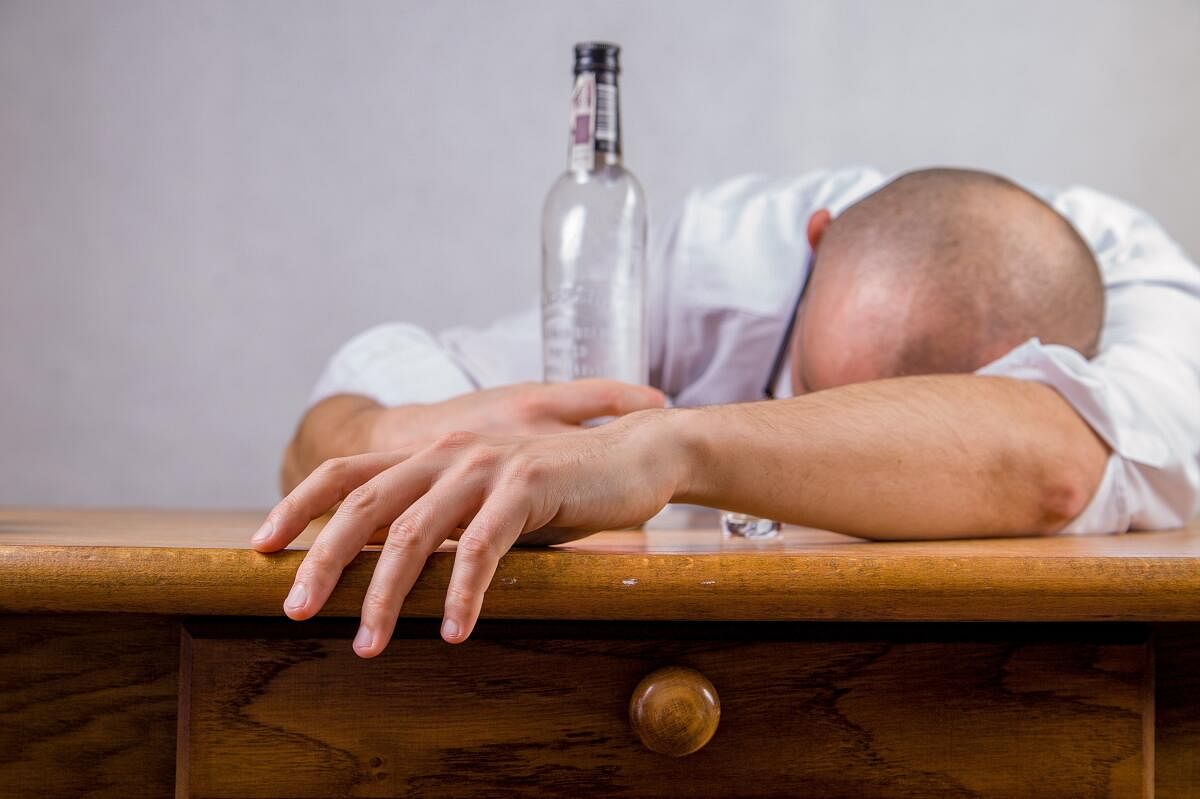 Alcohol’s damaging  effects on brain & behaviour