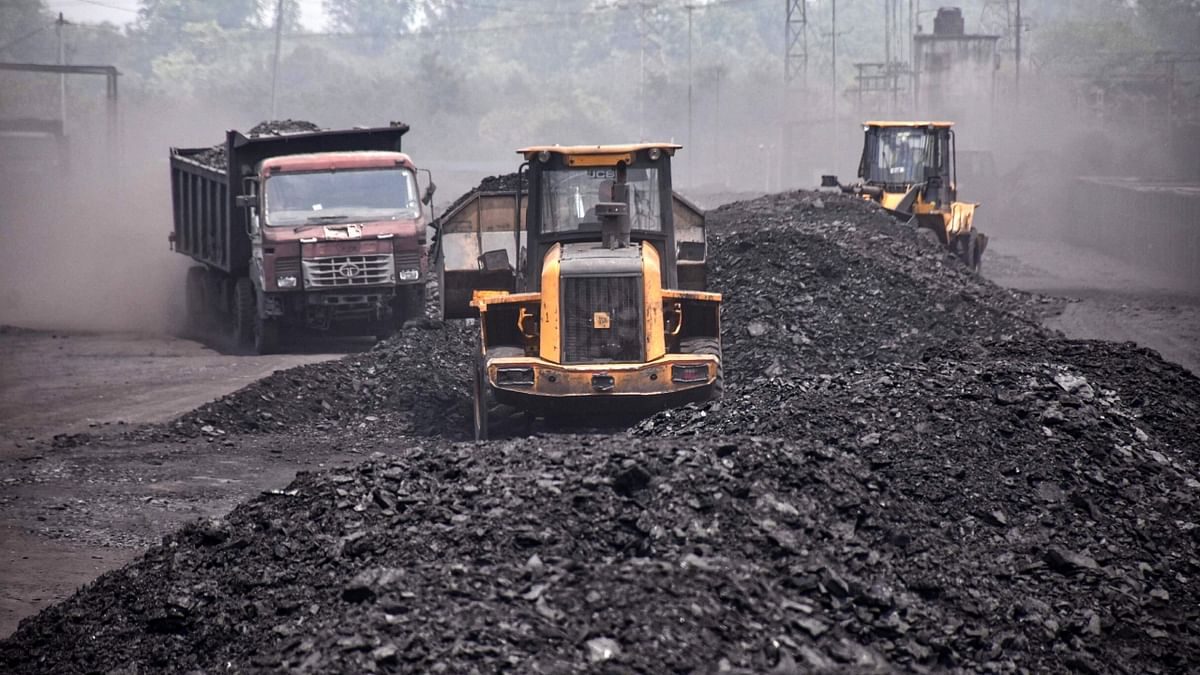 Coal to dominate India power mix despite record renewables push
