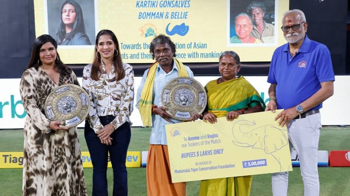 CSK felicitates Bomman and Bellie; director of 'Elephant Whisperers'