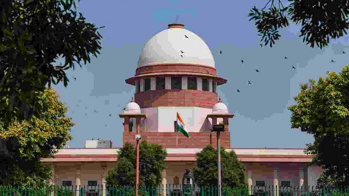 SC caps advocate enrollment charge at Rs 600 for law grads