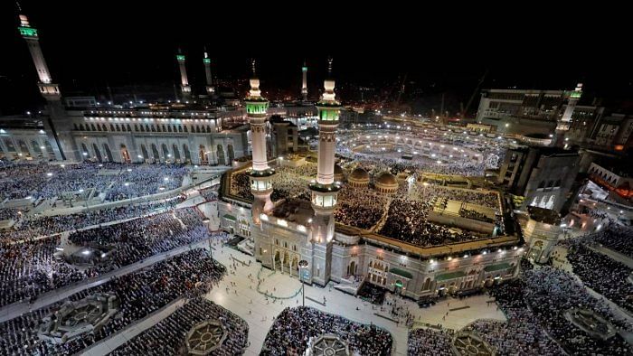 Restore quota and travel expenses of Haj pilgrims: Congress