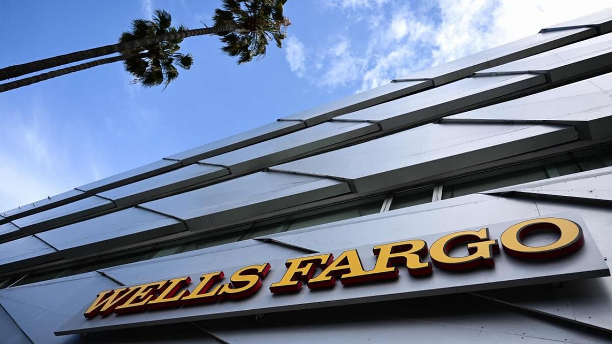 Wells Fargo to pay $1 bn to settle shareholder class action