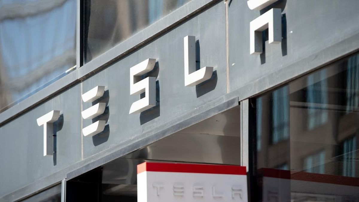 Tesla holds talks with India on auto incentives, battery making