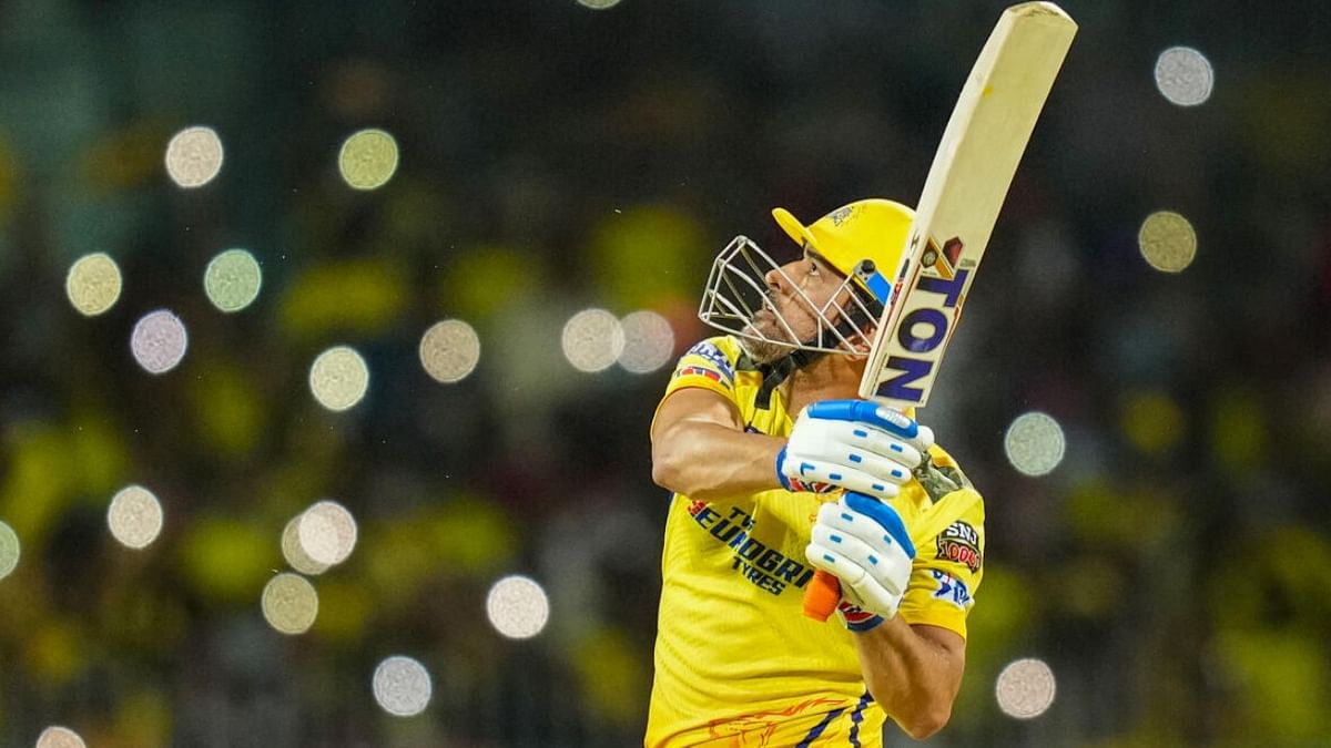 Dhoni fever grips IPL as over 1,00,000 fans expected at final
