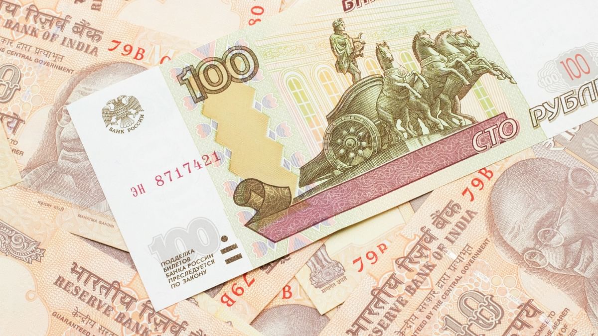 Russia's rupee trap adding to $147 billion hoard abroad
