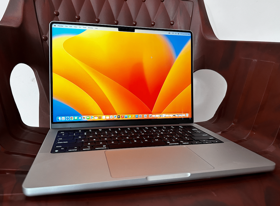 My First Impressions of the Larger 16-inch M2 Pro MacBook Pro - The  Newsprint