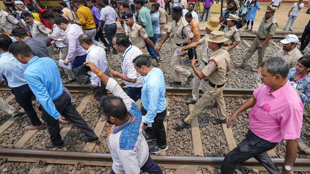 What necessitated the CBI probe into Odisha train accident?