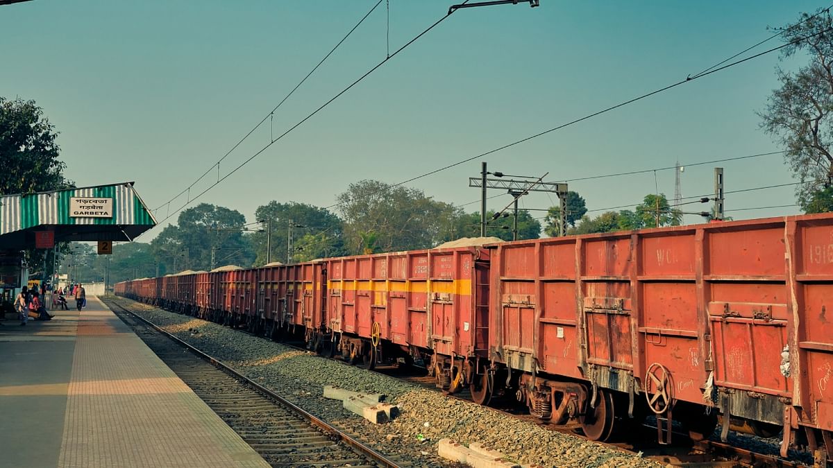 Odisha: Goods train kills 6 workers sheltering under it