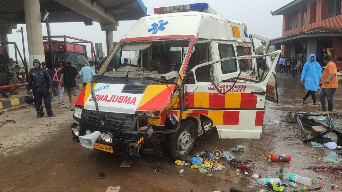 Three dead as ambulance rams into parked lorry in Karnataka