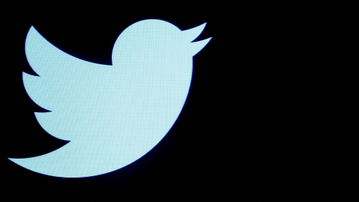 Twitter's new update to only let Blue users send messages to non-followers