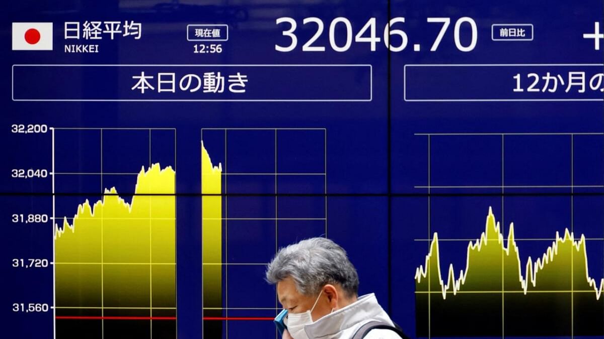 Nikkei closes above 33,000 for the first time in 33 years