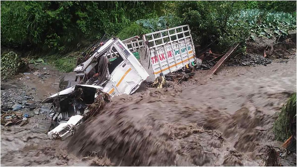 Two killed as heavy rain lashes Himachal, state incurs Rs 78-lakh damage in 24 hours