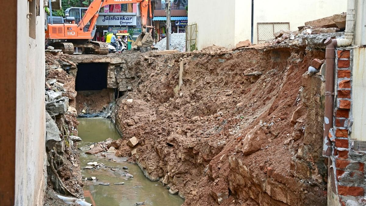 Bengaluru: Temporary measures for rainwater flow