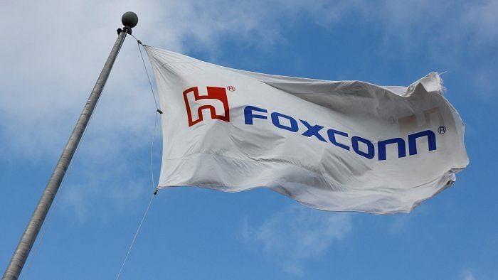 Foxconn to invest $246 million in two projects in Vietnam