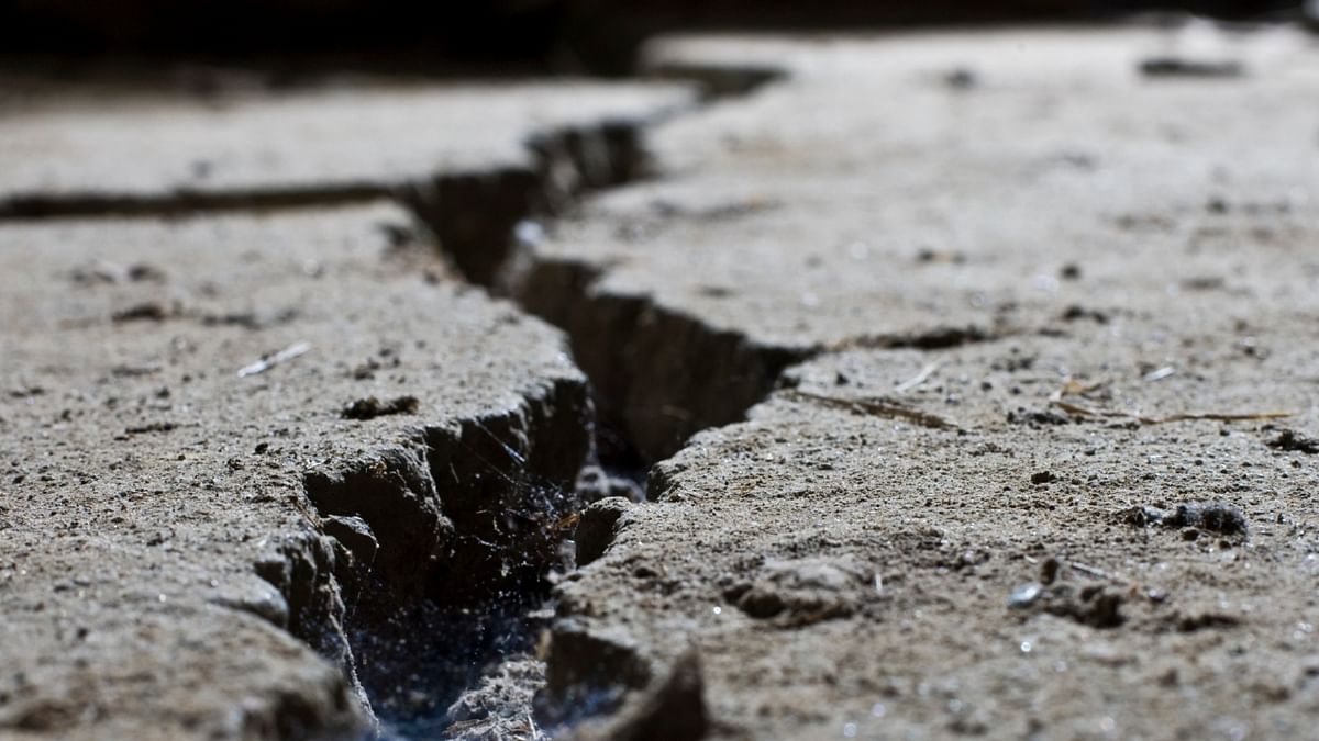 Indonesia's Java escapes 6.4 magnitude quake with few casualties, light damage