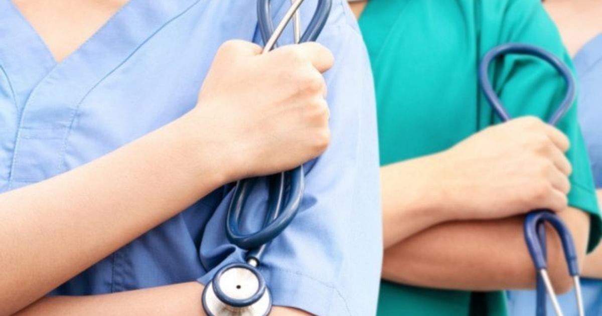 What are some alternatives to nursing scrubs for nurses? - Quora