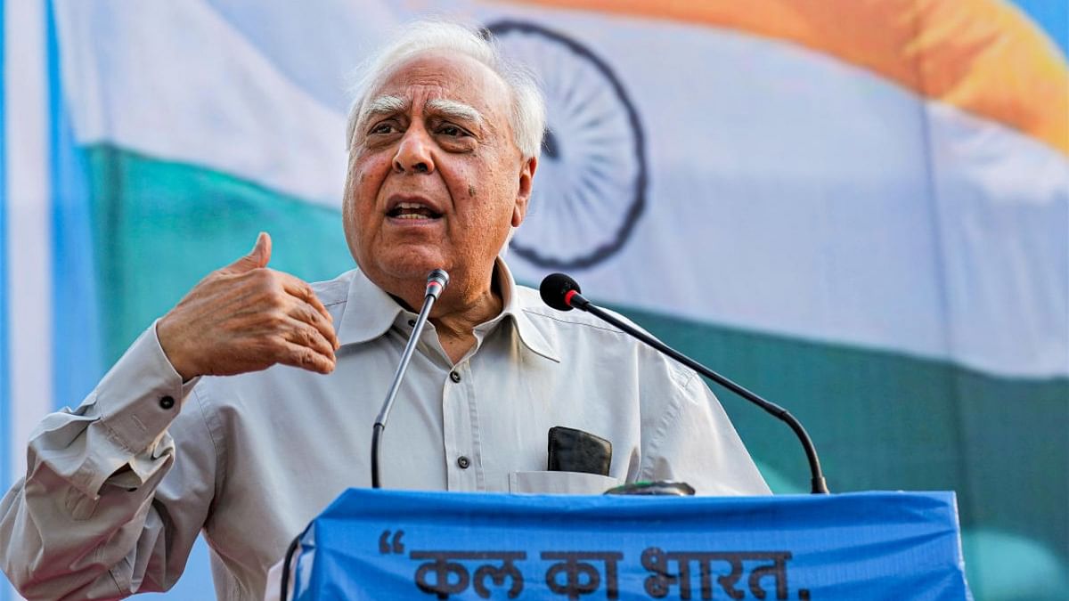 Lok Sabha Elections 2024 | Sibal demands EC action after PM's 'Congress will redistribute wealth to infiltrators' remark