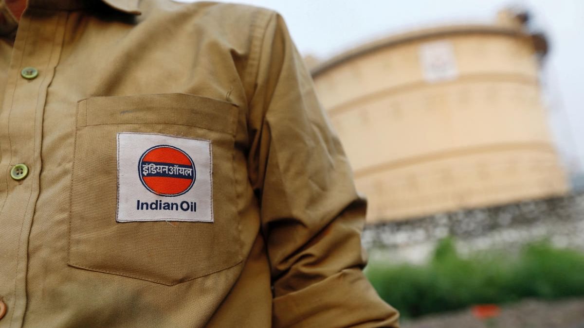 Indian Oil Corp to raise Rs 22,000 crore through share sale