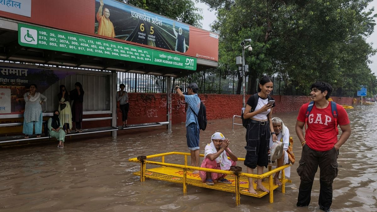 DTC headquarters flooded; employees wade through knee-deep water