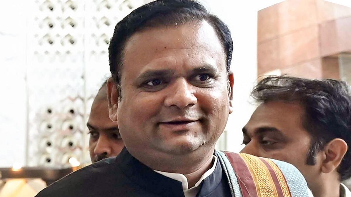 Presiding officers must remain above party politics: Maharashtra Speaker Narwekar