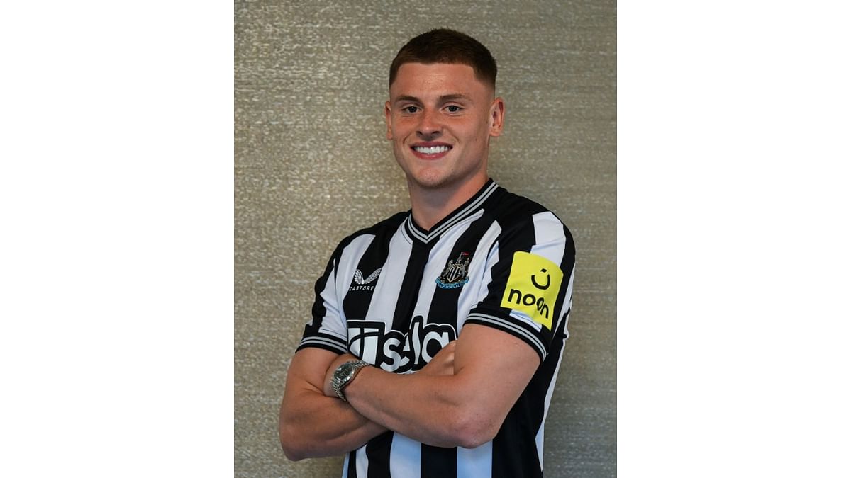 Newcastle sign attacker Harvey Barnes from Leicester
