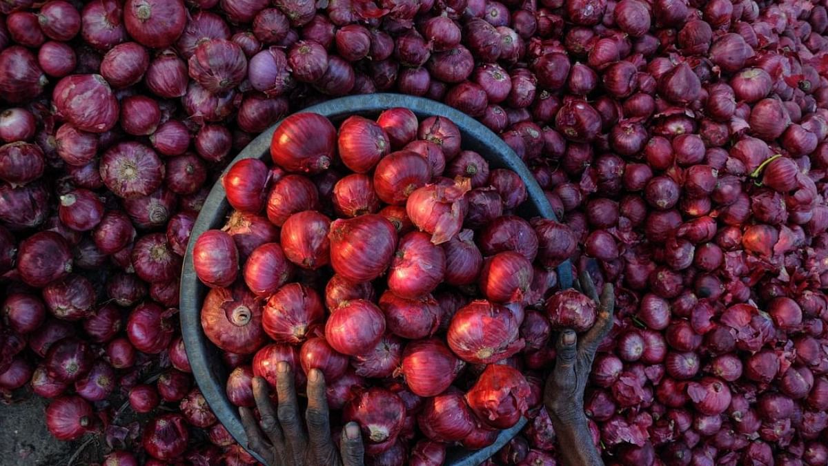 6 wagons carrying onions sent to Manipur from Maharashtra