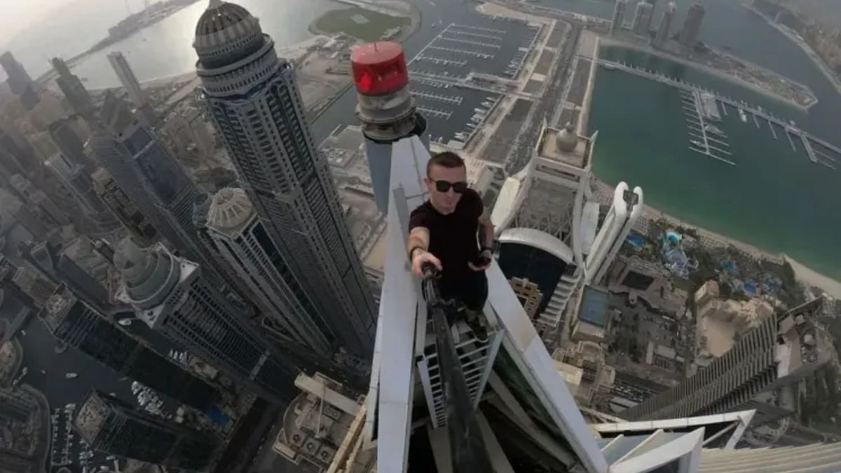 French daredevil who scaled skyscrapers dies after falling from 68th floor