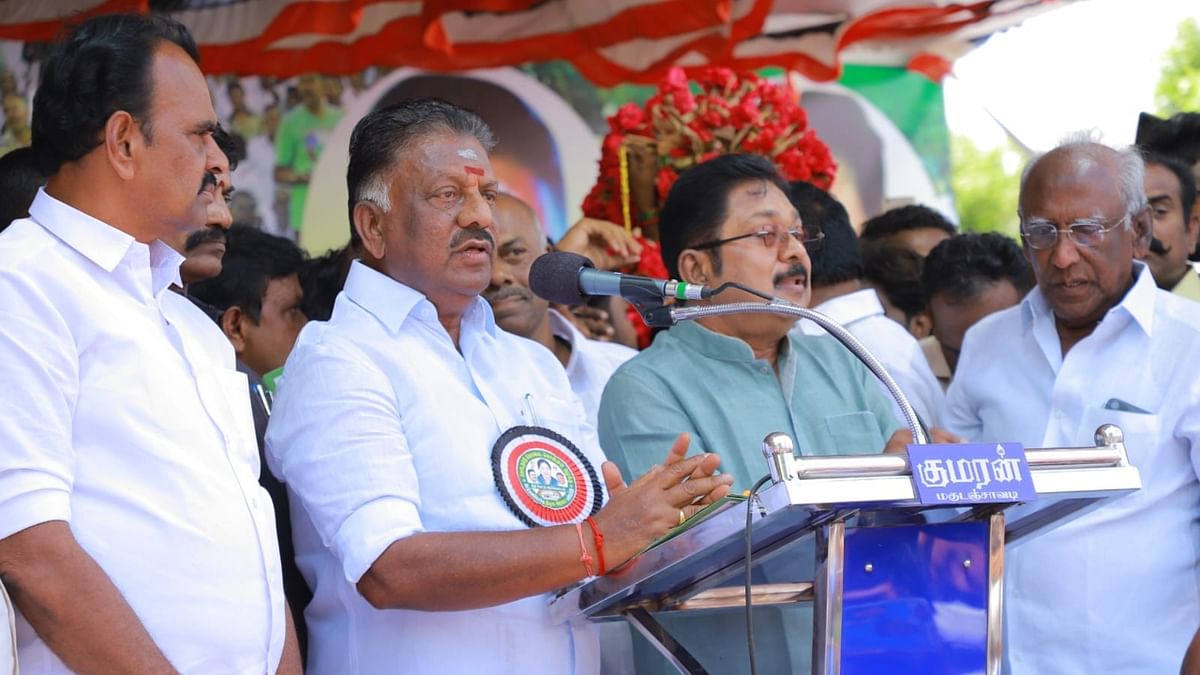 TTV, OPS share dais together, say only aim is to 'retrieve' AIADMK