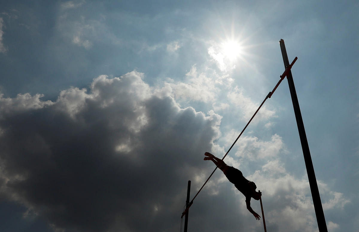 France's Renaud Lavillenie in action during the men's pole vault at the London Stadium. (Reuters Photo)