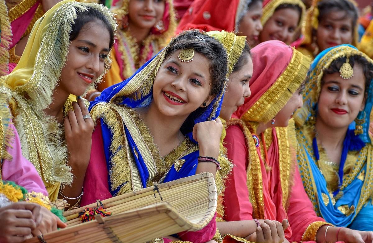 Students participate in a full dress rehearsal ahead of the 72nd Independence Day function, in Amritsar on Monday, Aug 13, 2018. (PTI Photo)