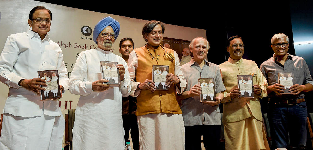 Former prime minister Manmohan Singh, Congress leader P Chidambaram, former Union minister Arun Shourie, former diplomat Pavan Verma and former jounalist Ashutosh at the release the book