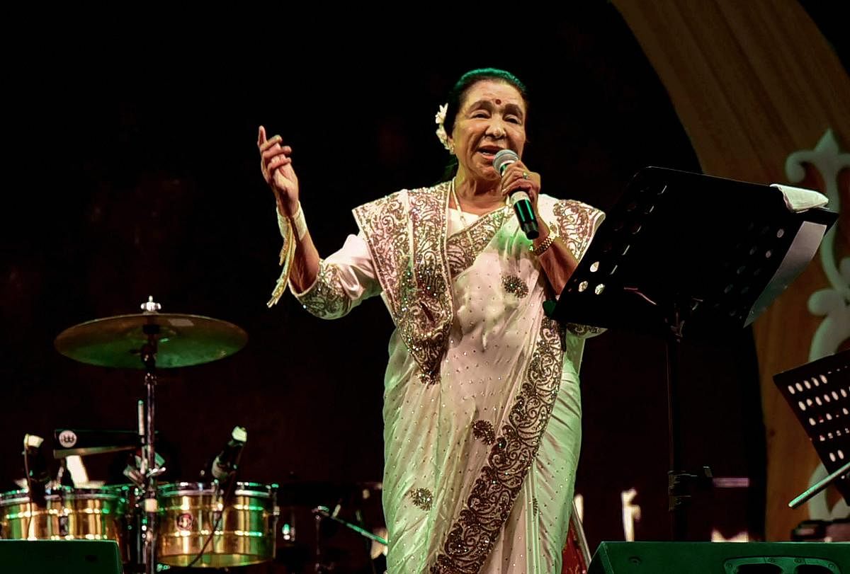 Legendary singer Asha Bhosle performs at a live concert, in Nagpur, Sunday, Dec. 16, 2018. (PTI Photo)