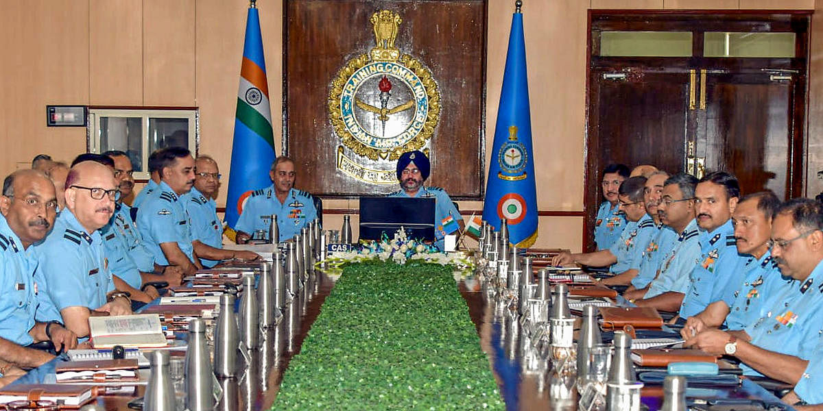Chief of the Air Staff Air Chief Marshal BS Dhanoa (C) addresses during his two-days visit to Headquarters Training Command, in Bengaluru. PTI