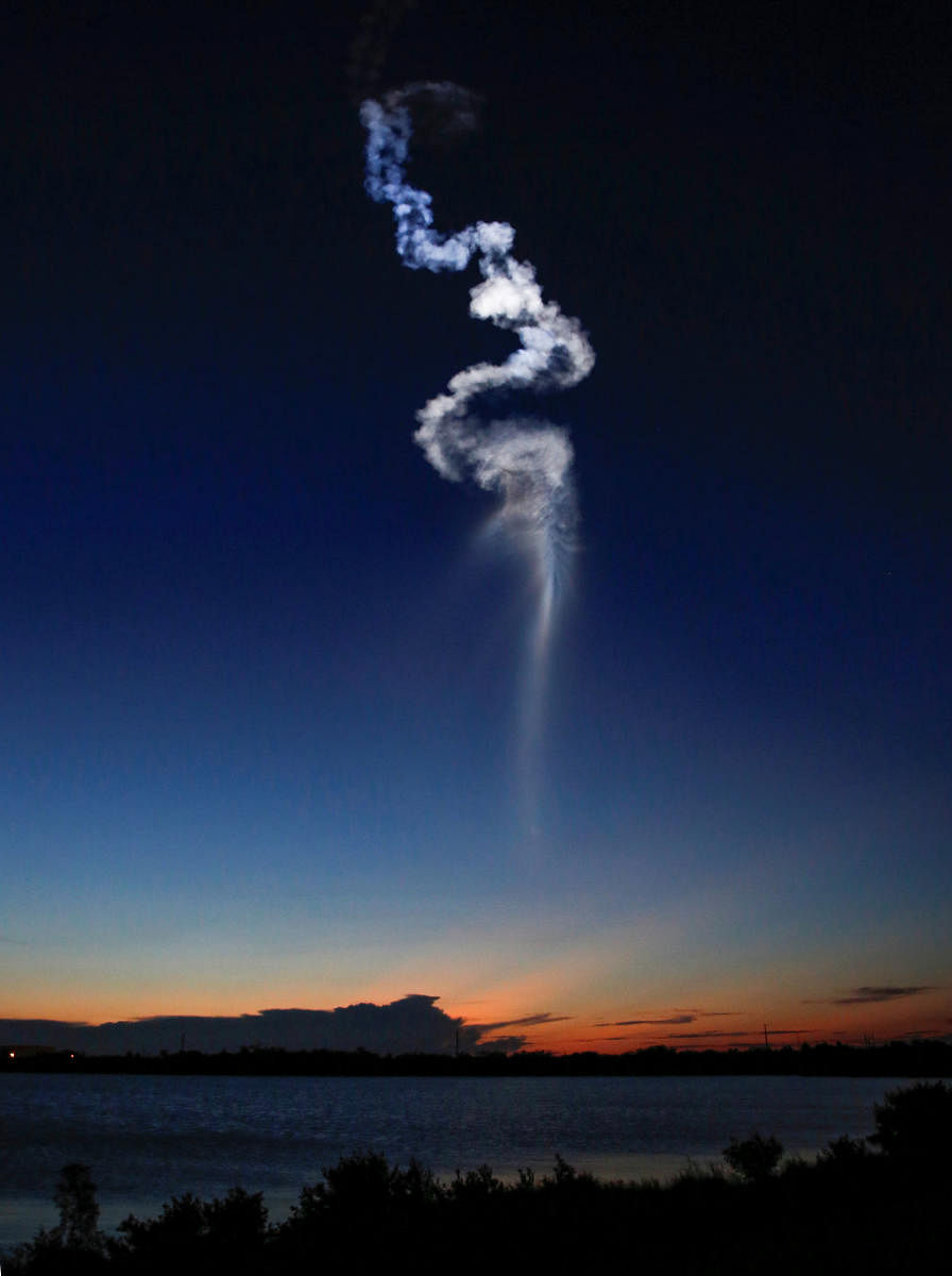 The contrail of a United Launch Alliance Atlas 5 rocket is illuminated by the sun after lift off from the Cape Canaveral Air Force Station in Cape Canaveral, Florida. (Reuters Photo)