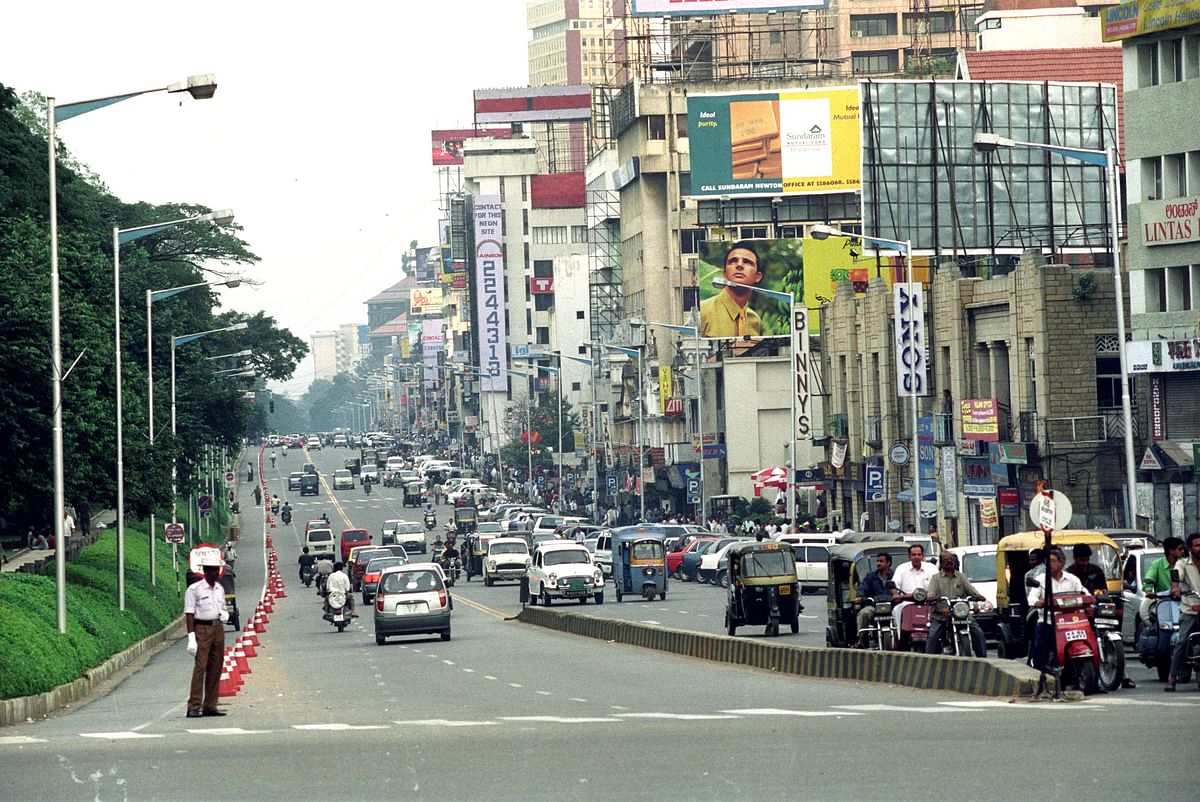 A view of MG Road in the year 2000