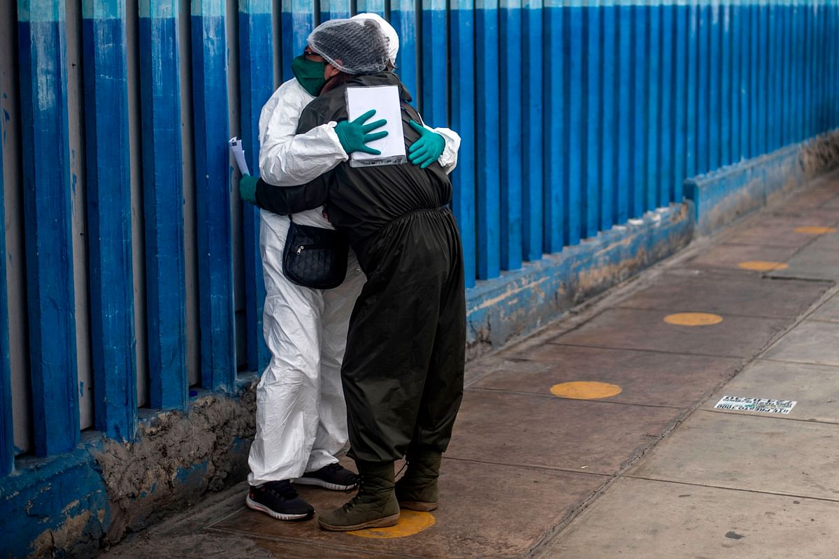 May 18 - Brazil overtakes Britain to become the country with the third-highest number of infections, behind the United States and Russia. Credit: AFP