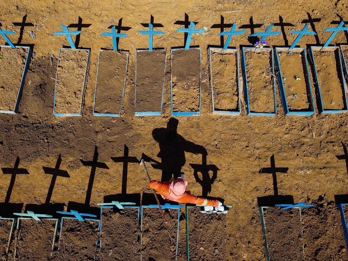 June 19-21 - Brazil passes 1 million cases, 50,000 deaths. Credit: AFP